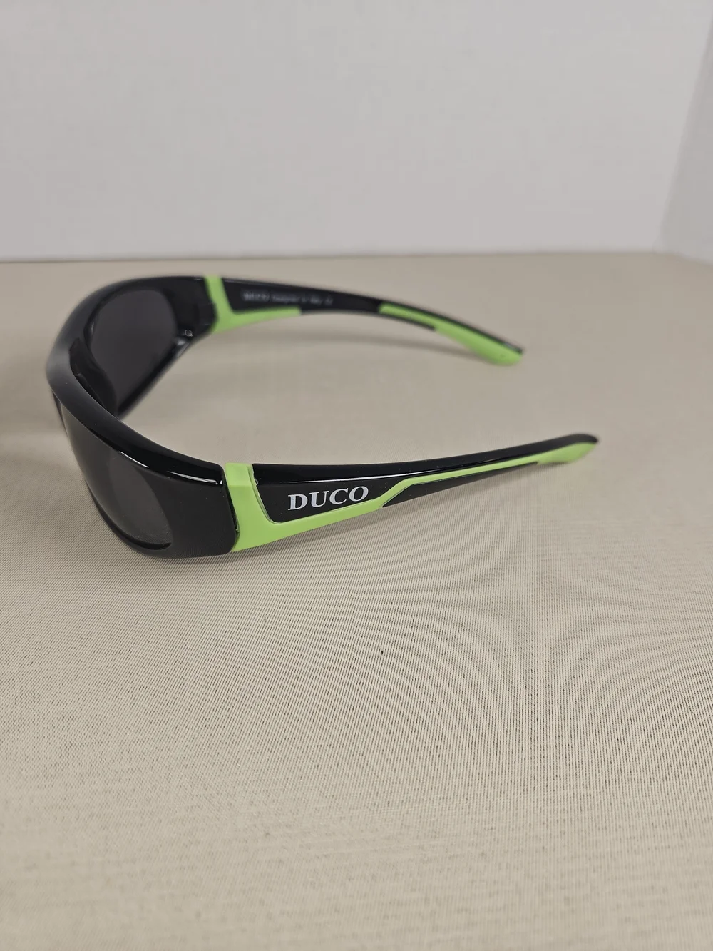 DUCO Kids Sunglasses Boys Girls Sports Polarized Sunglasses UV Protection K005